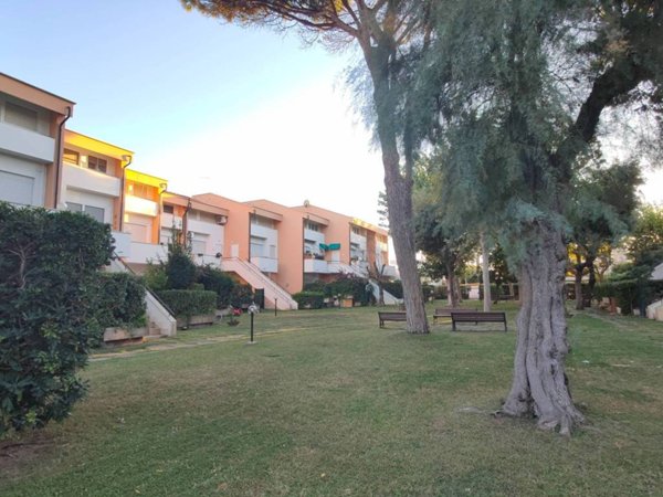 appartamento in vendita a Fiumicino in zona Fregene