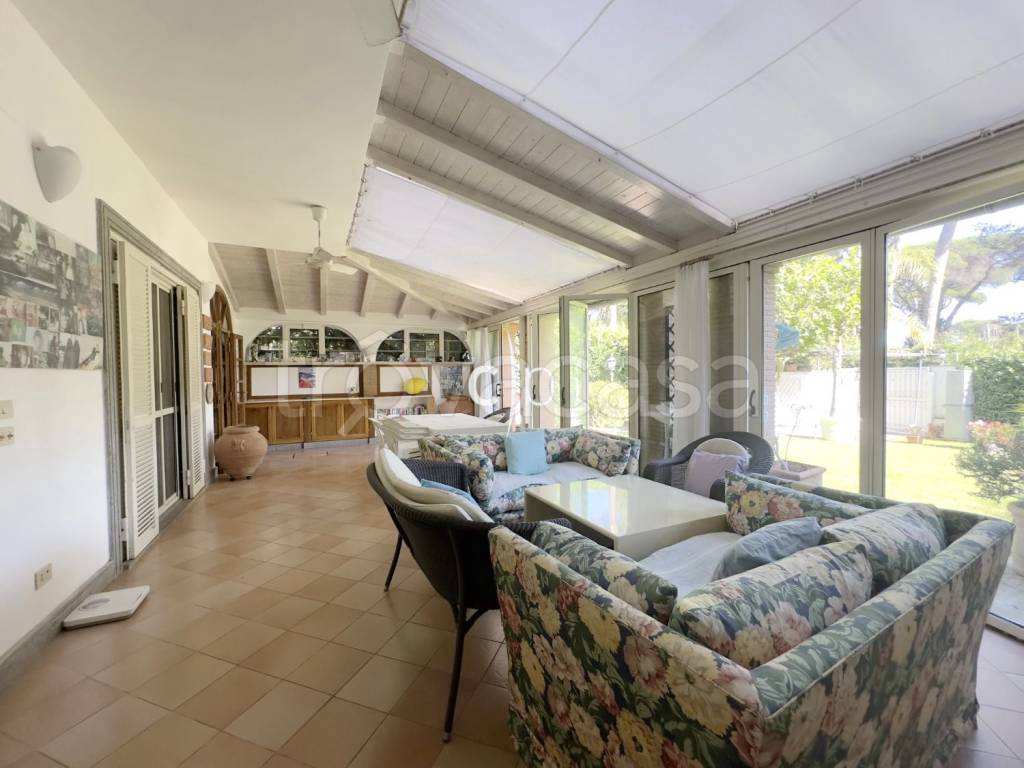 casa indipendente in vendita a Fiumicino in zona Fregene