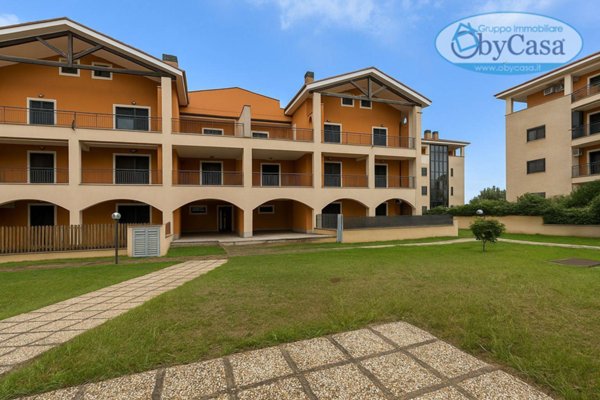 appartamento in vendita a Fiumicino in zona Fregene