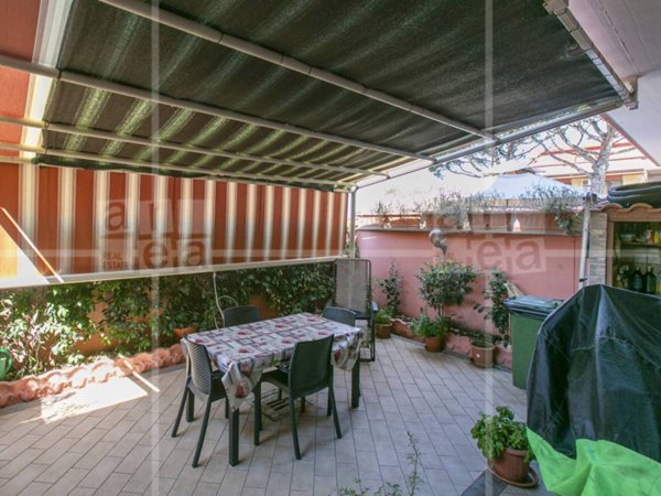 appartamento in vendita a Fiumicino in zona Isola Sacra