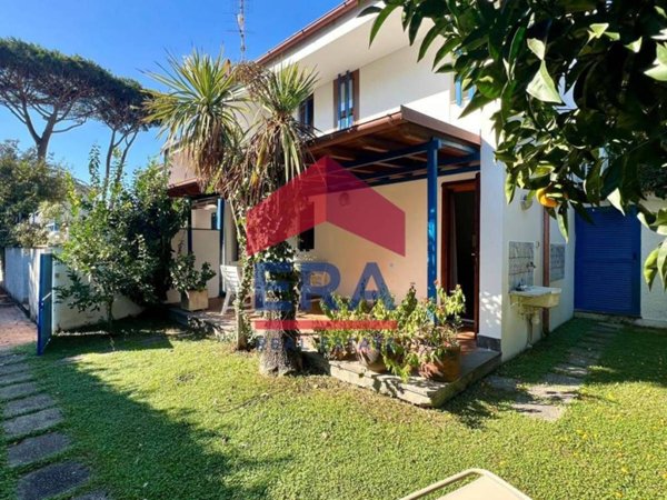 casa indipendente in vendita a Fiumicino in zona Fregene