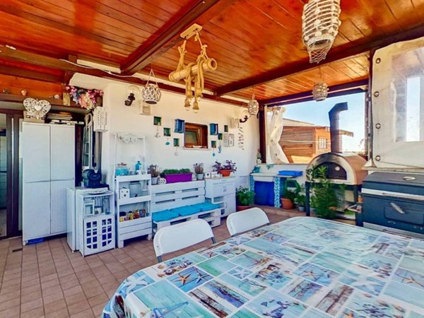 appartamento in vendita a Fiumicino in zona Isola Sacra