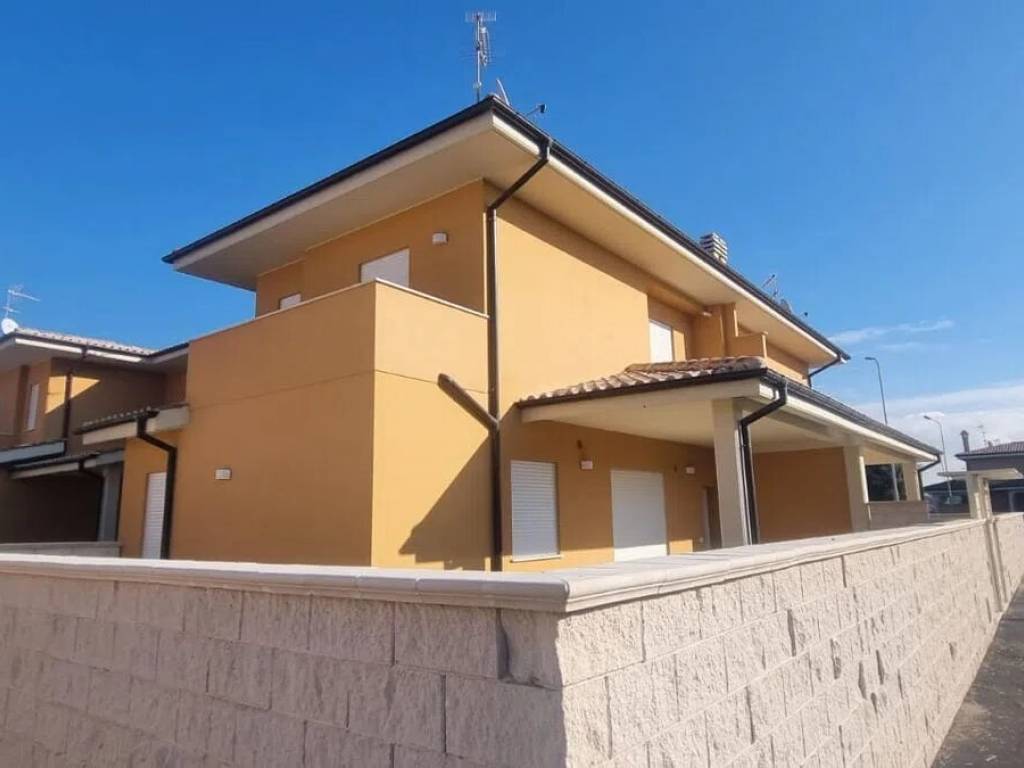casa indipendente in vendita a Fiumicino in zona Palidoro