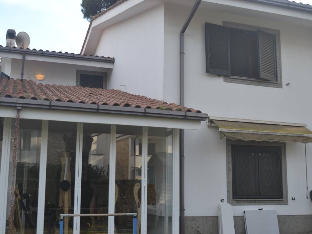 casa indipendente in vendita a Fiumicino in zona Fregene
