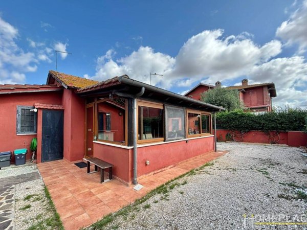 casa indipendente in vendita a Fiumicino in zona Fregene