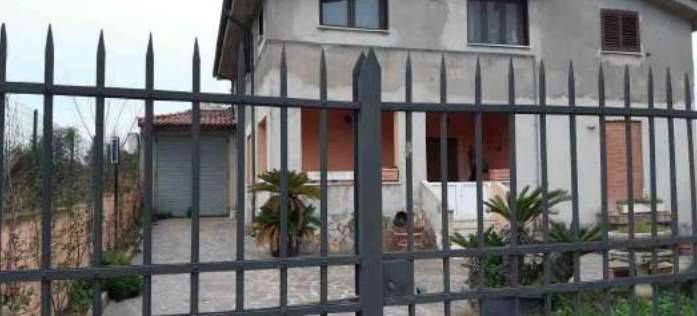 casa indipendente in vendita a Fiumicino in zona Aranova