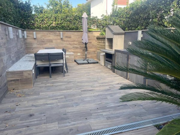 casa indipendente in vendita a Fiumicino in zona Fregene