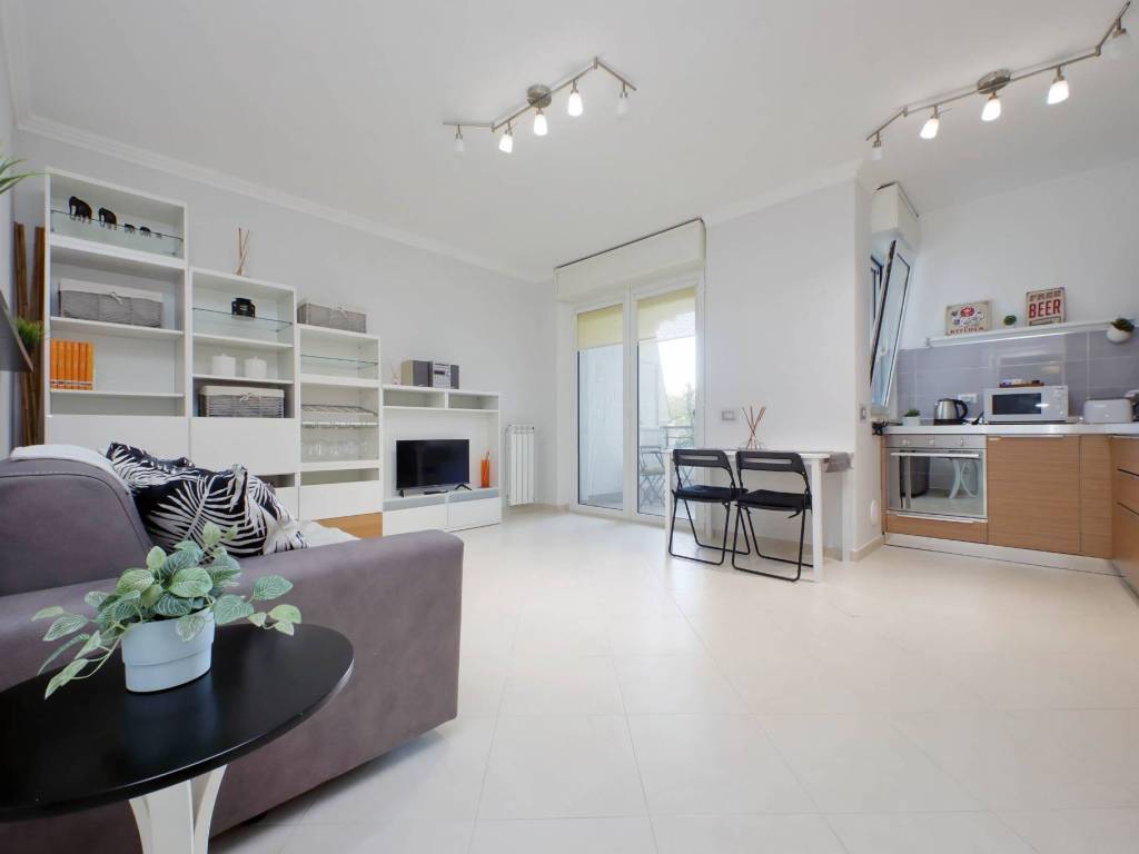 appartamento in vendita a Fiumicino in zona Isola Sacra