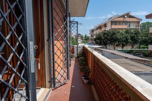 appartamento in vendita a Fiumicino in zona Isola Sacra