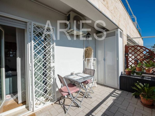 appartamento in vendita a Fiumicino in zona Isola Sacra