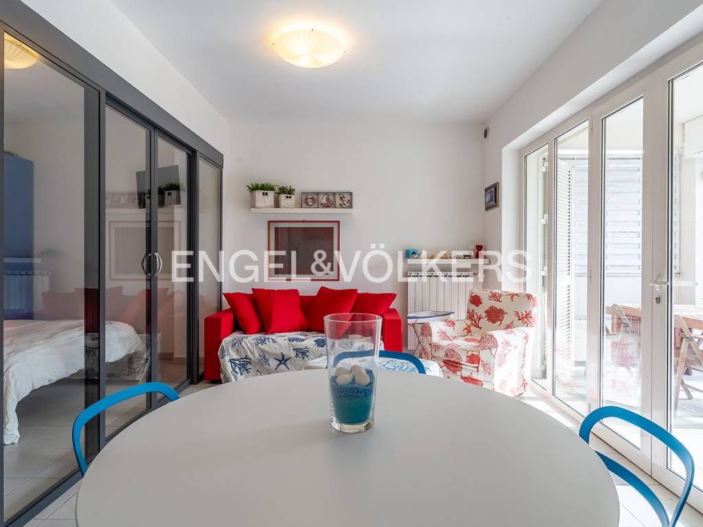 appartamento in vendita a Fiumicino in zona Fregene