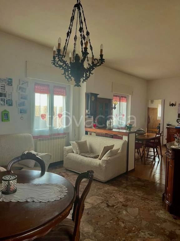 appartamento in vendita a Fiumicino in zona Maccarese