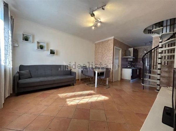 casa indipendente in vendita a Fiumicino in zona Isola Sacra