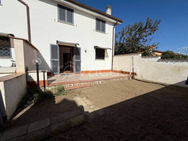 appartamento in vendita a Fiumicino in zona Isola Sacra