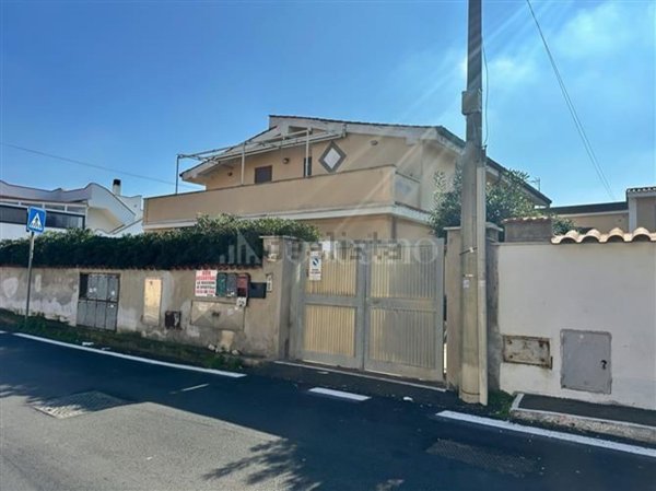 appartamento in vendita a Fiumicino in zona Focene