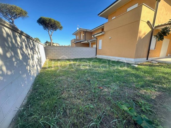 casa indipendente in vendita a Fiumicino in zona Maccarese