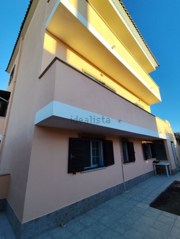 casa indipendente in vendita a Fiumicino