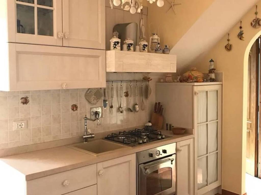 appartamento in vendita a Fiumicino in zona Fregene