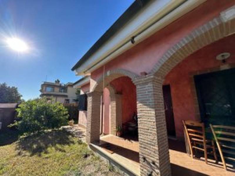 casa indipendente in vendita a Fiumicino in zona Aranova
