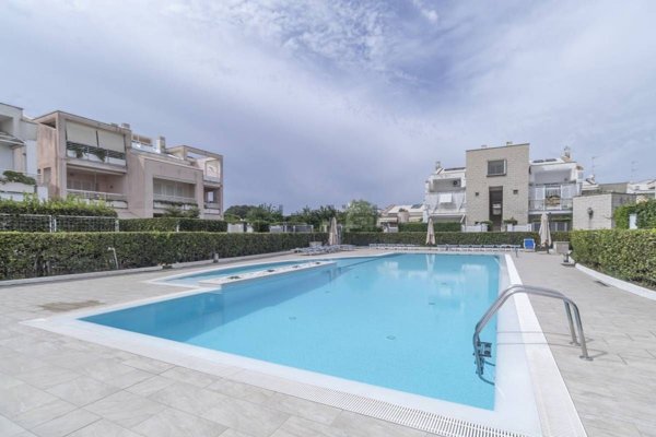 appartamento in vendita a Fiumicino in zona Fregene