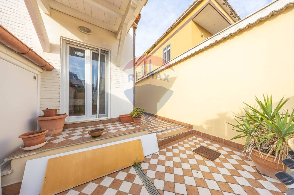 appartamento in vendita a Fiumicino in zona Focene