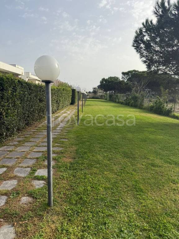 appartamento in vendita a Fiumicino in zona Fregene