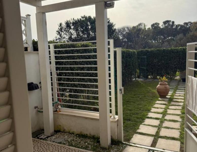 appartamento in vendita a Fiumicino in zona Fregene