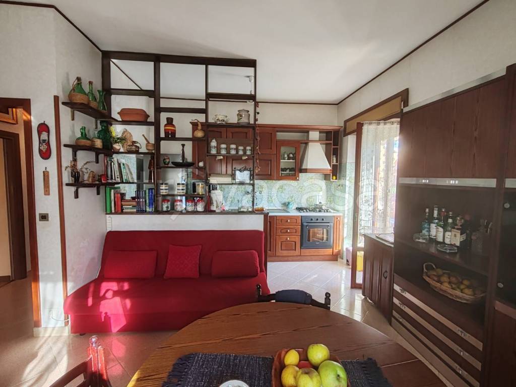 appartamento in vendita a Fiumicino in zona Passo Oscuro