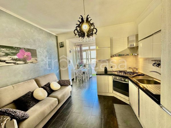 appartamento in vendita a Fiumicino in zona Isola Sacra