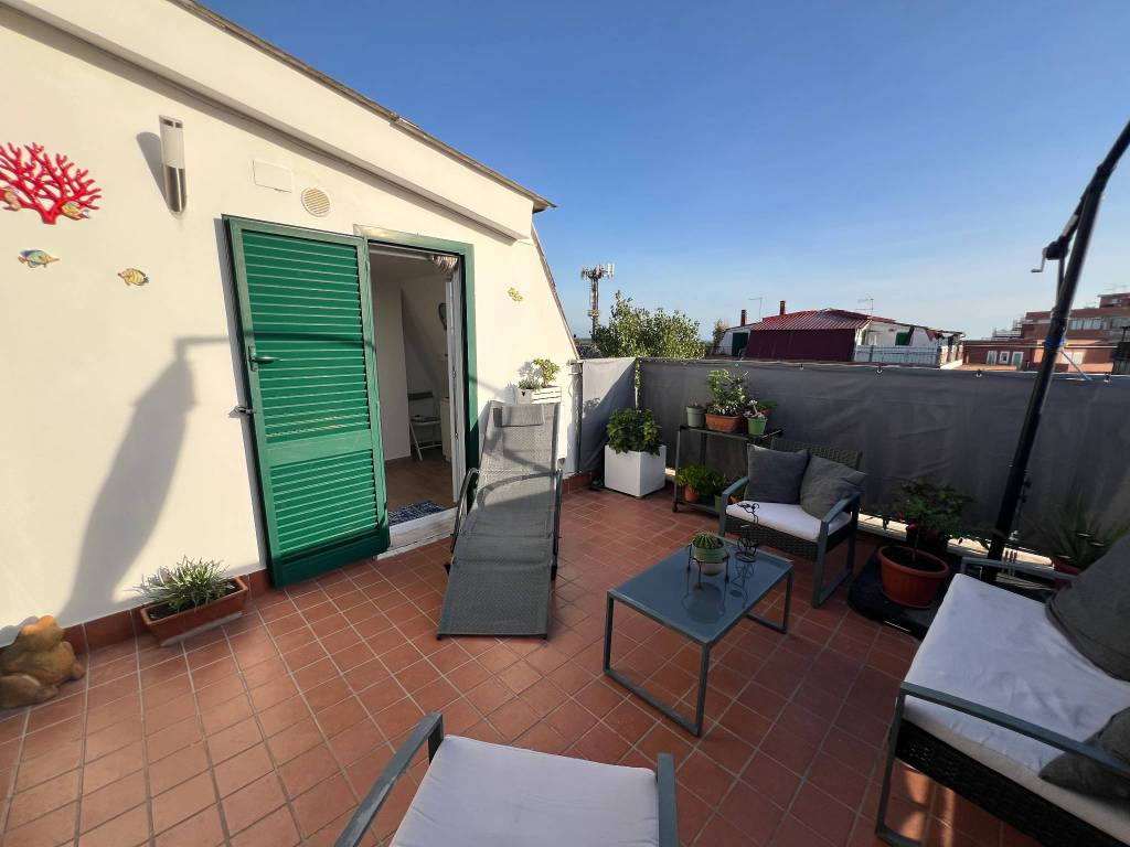 appartamento in vendita a Fiumicino in zona Palidoro