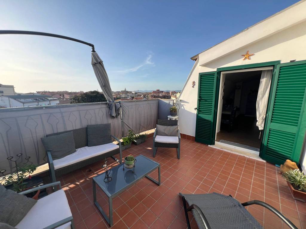 appartamento in vendita a Fiumicino in zona Palidoro