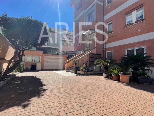 appartamento in vendita a Fiumicino in zona Isola Sacra