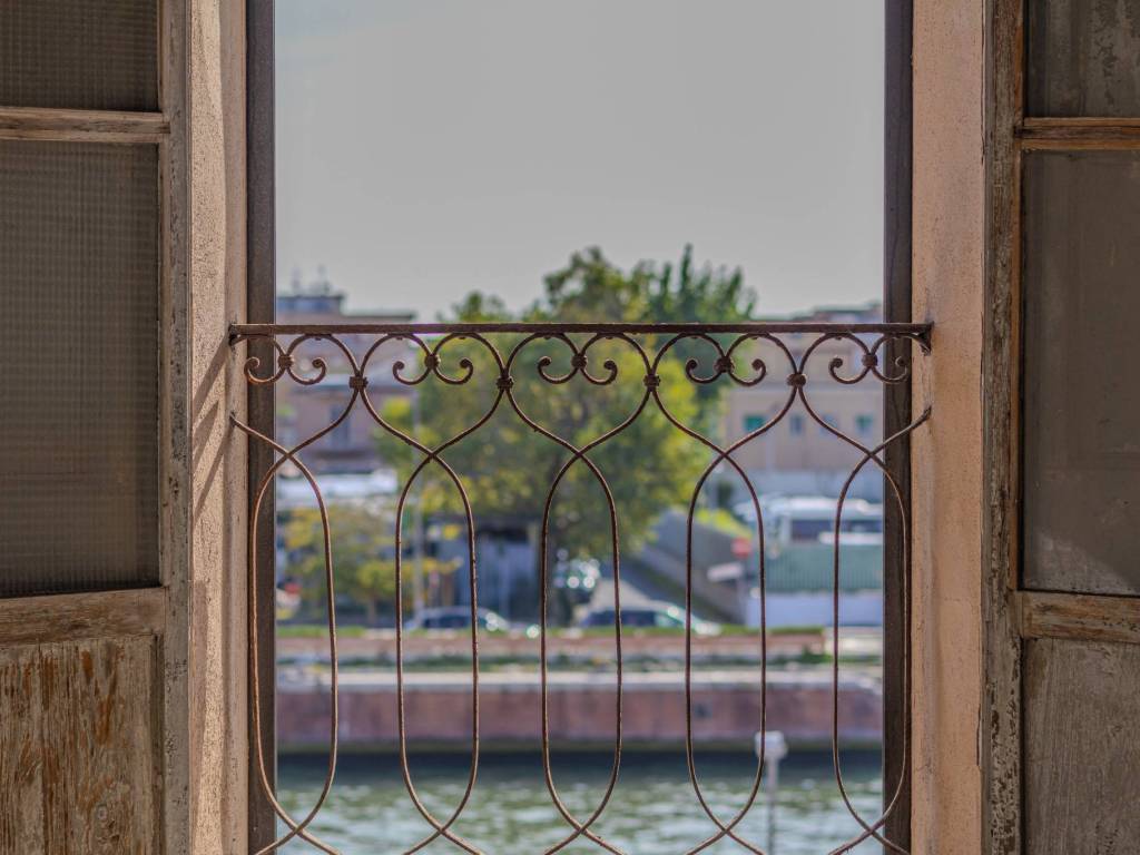 appartamento in vendita a Fiumicino in zona Focene