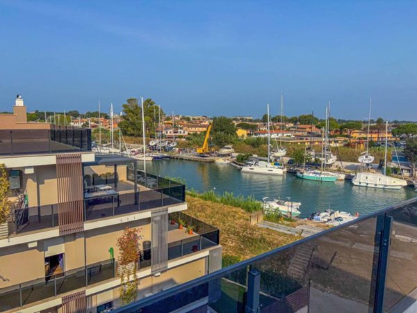 appartamento in vendita a Fiumicino in zona Focene