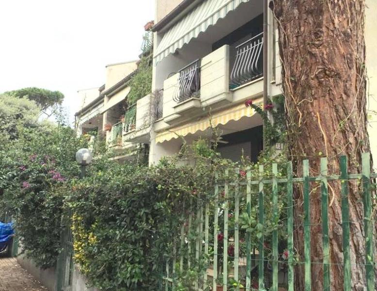 casa indipendente in vendita a Fiumicino in zona Fregene