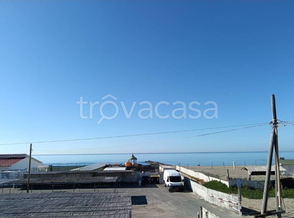 appartamento in vendita a Fiumicino in zona Focene