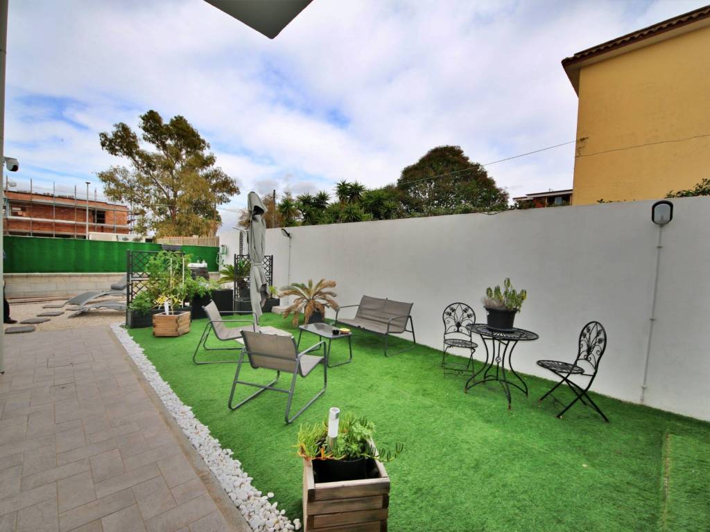 casa indipendente in vendita a Fiumicino in zona Fregene
