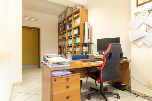 locale commerciale in vendita a Fiumicino in zona Focene