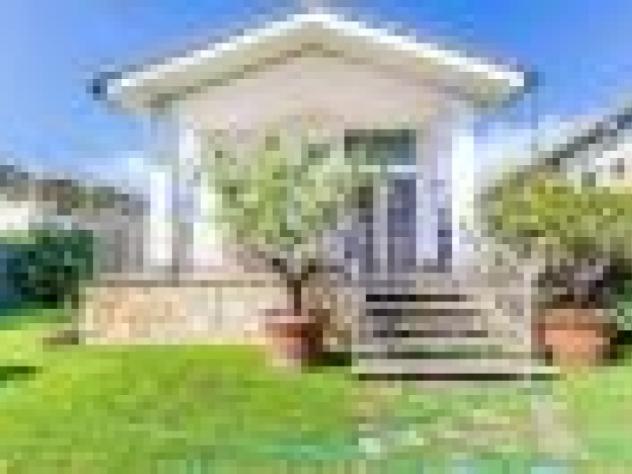 casa indipendente in vendita a Fiumicino in zona Fregene