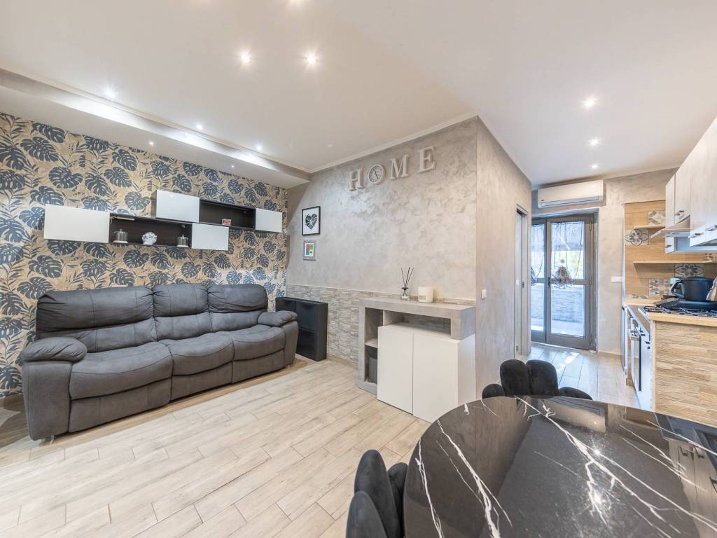 appartamento in vendita a Fiumicino in zona Focene