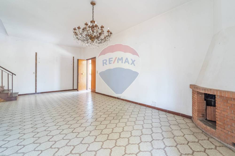 casa indipendente in vendita a Fiumicino in zona Isola Sacra