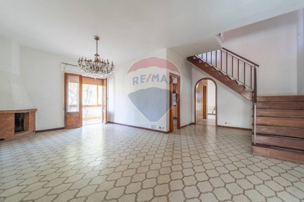 casa indipendente in vendita a Fiumicino in zona Isola Sacra