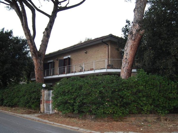 casa indipendente in vendita a Fiumicino in zona Fregene