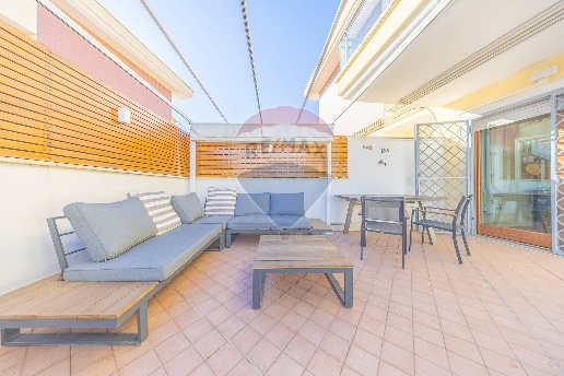 appartamento in vendita a Fiumicino in zona Fregene