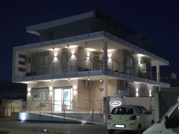 locale commerciale in vendita a Fiumicino in zona Focene