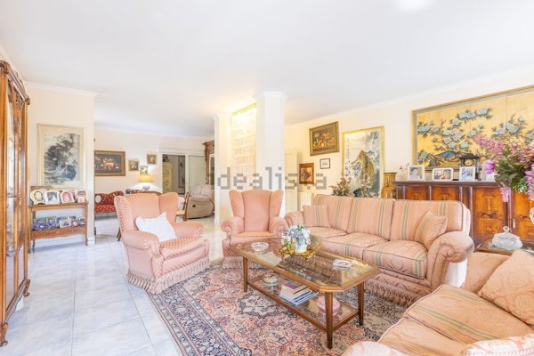 casa indipendente in vendita a Fiumicino in zona Isola Sacra