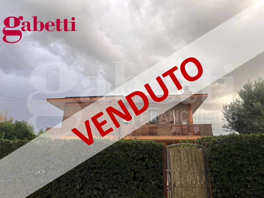 appartamento in vendita a Fiumicino in zona Maccarese