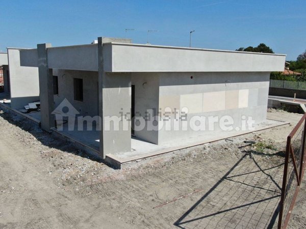 casa indipendente in vendita a Fiumicino in zona Aranova