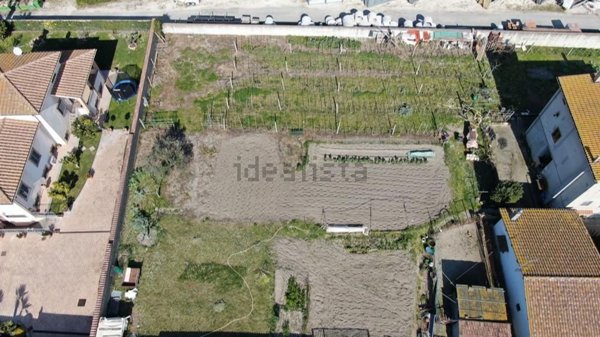 terreno edificabile in vendita a Fiumicino in zona Aranova