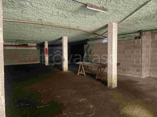 locale commerciale in vendita a Fiumicino in zona Palidoro